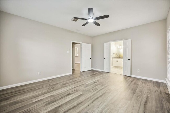 Building Photo - 14611 Wynbourn Way