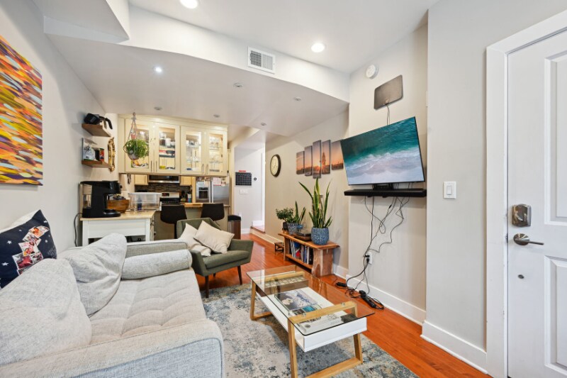 Building Photo - 43 Hanover Pl NW