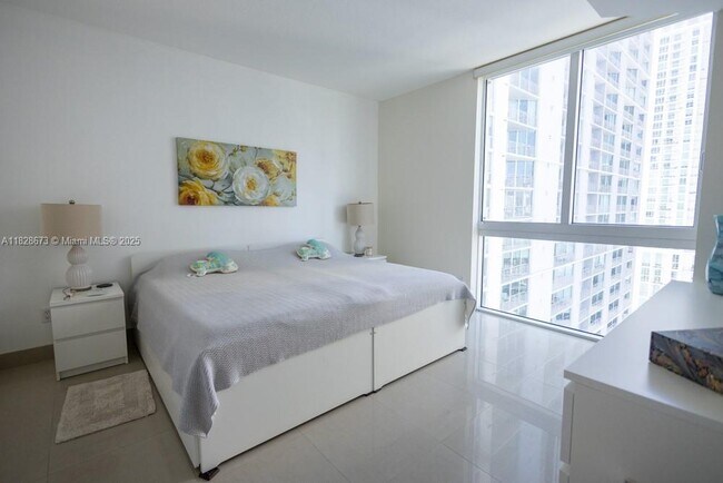 Building Photo - 335 S Biscayne Blvd