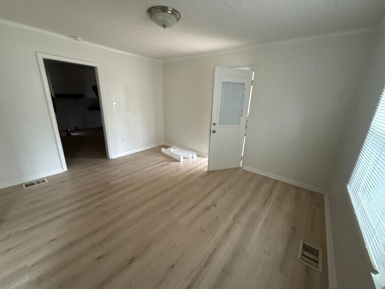 Building Photo - 4104 Old Austell Rd