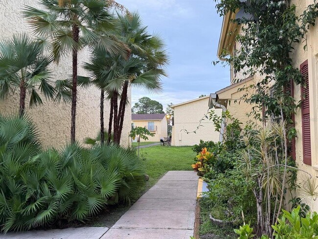 Building Photo - 7501 Gallineta Ct