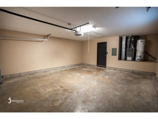 Building Photo - HOUSE: Over 1200 Sq Ft 3BR House in the Pe...