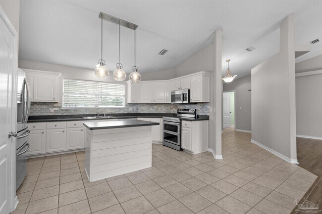 Building Photo - 2081 Seagrape Dr