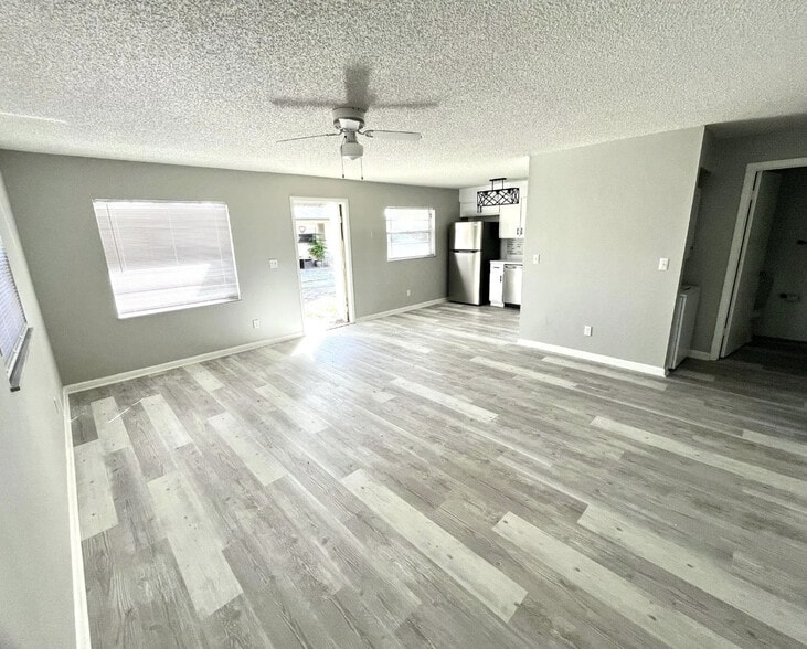 Primary Photo - Canterbury Place Apartments