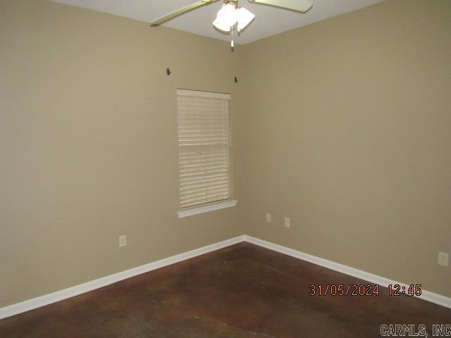 Building Photo - 1410 Robins St