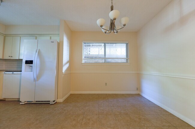 Building Photo - 1324 Cortlandt St