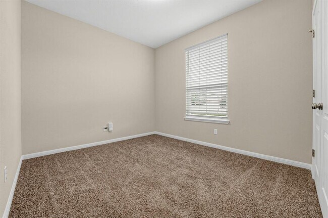 Building Photo - 719 Speckled Alder Dr