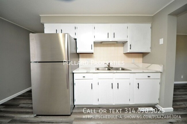 Building Photo - 309 Granada