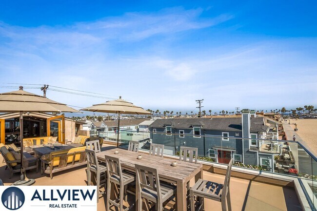 Building Photo - Stunning Beach House located on Newport Beach Boardwalk- 30+ Day Rental!