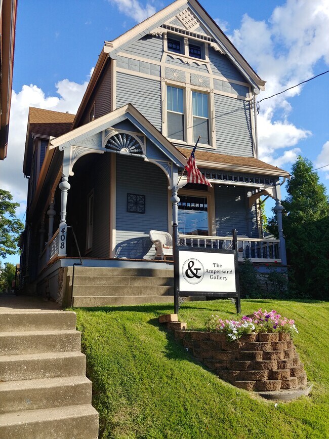 BEAUTIFUL VICTORIAN - 408 Fairfield Ave