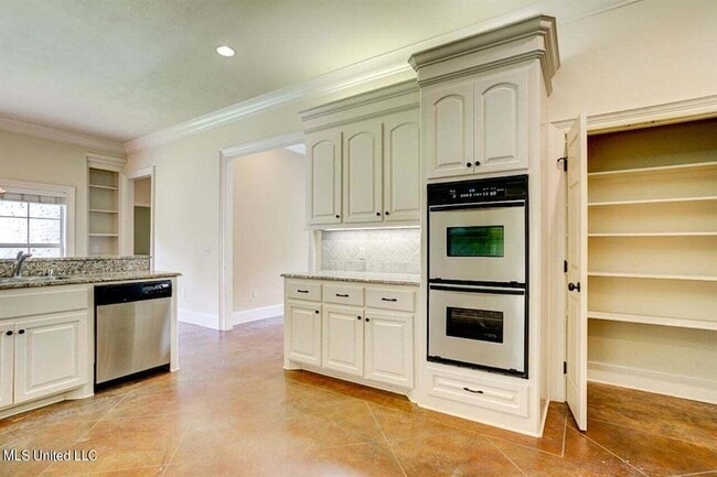 Building Photo - 143 Sonnett Cir