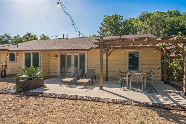 Building Photo - 10010 Quail Hutch Dr