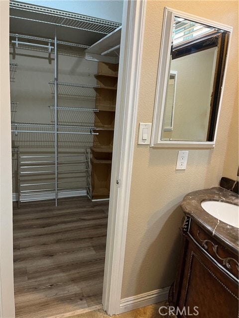 Building Photo - 135 Flower St