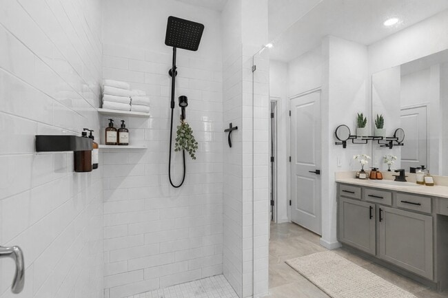 Building Photo - 2331 Peach Oak Xing