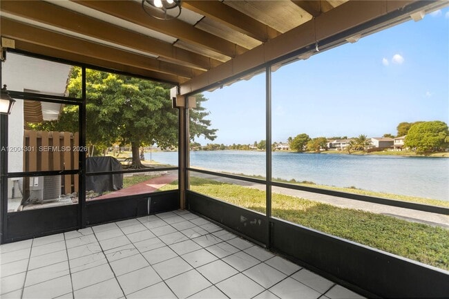 Building Photo - Northwest 169th Street, Hialeah, FL 33015 - 3 BR 2.5 BA townhouse