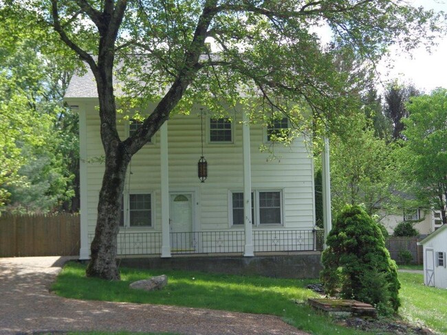 Building Photo - 314 Old Rte 304