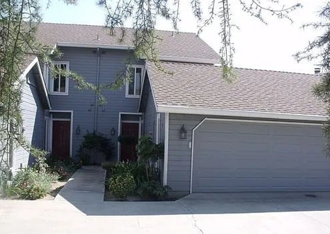 Primary Photo - Cozy, Quiet Condo