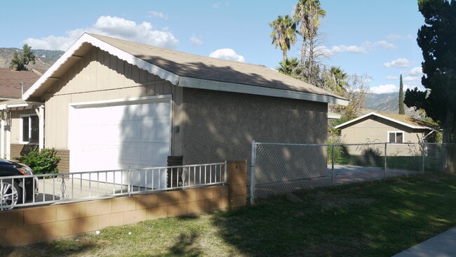 Primary Photo - Charming 3-Bedroom Home with Upgraded Kitc...