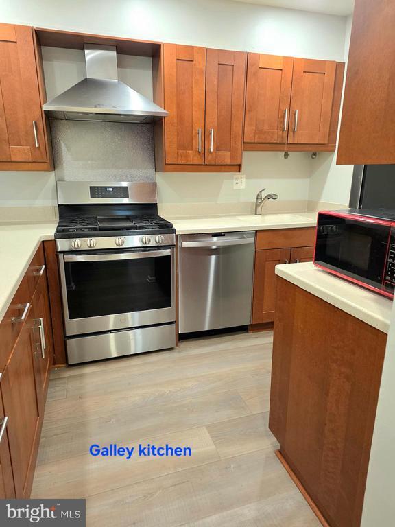 Building Photo - 5815 Cove Landing Rd