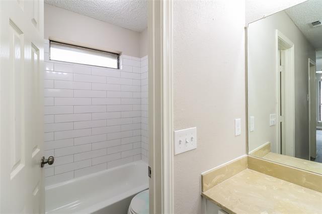Building Photo - 6223 Fernwood Dr