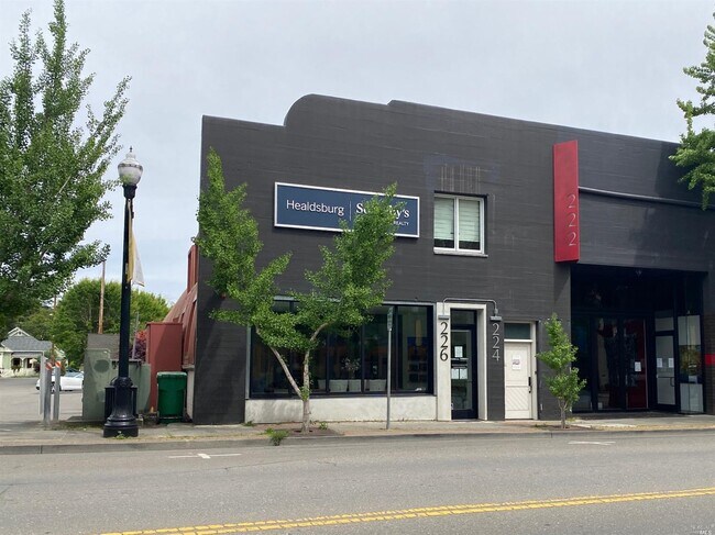 Building Photo - 224 Healdsburg Ave