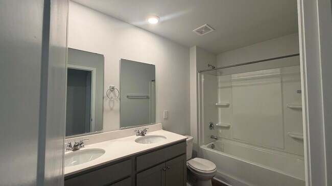 Building Photo - 742 Ladywood Dr