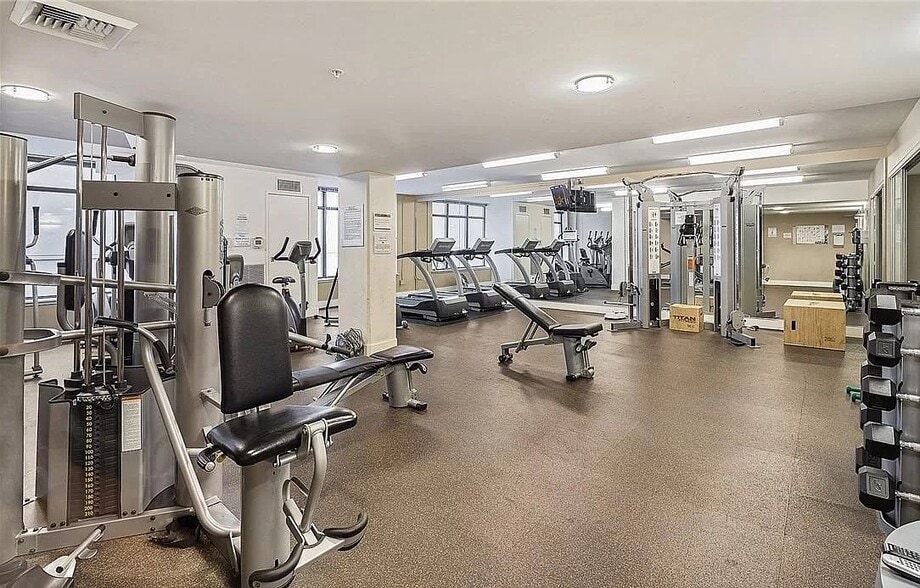 Amenities- Gym - 2911 2nd Ave
