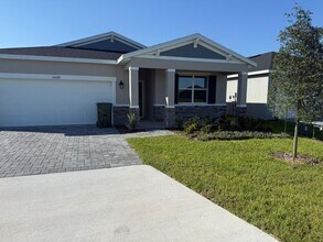 Building Photo - Brand NEW - never used appliances - 4 bedr...