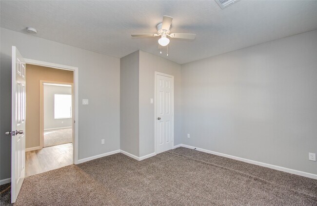 Building Photo - 9414 Lanewood Dr