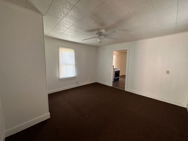 Building Photo - 205 G St