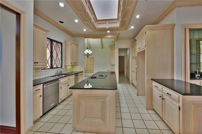 Building Photo - 1109 Irvine Dr