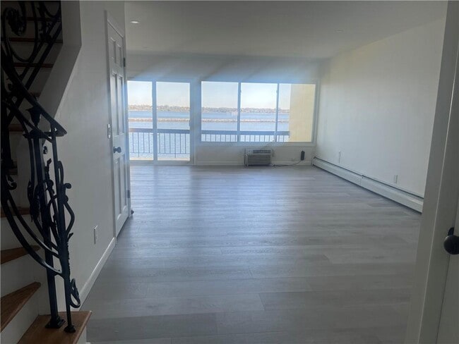 Building Photo - 400 Narragansett Pkwy