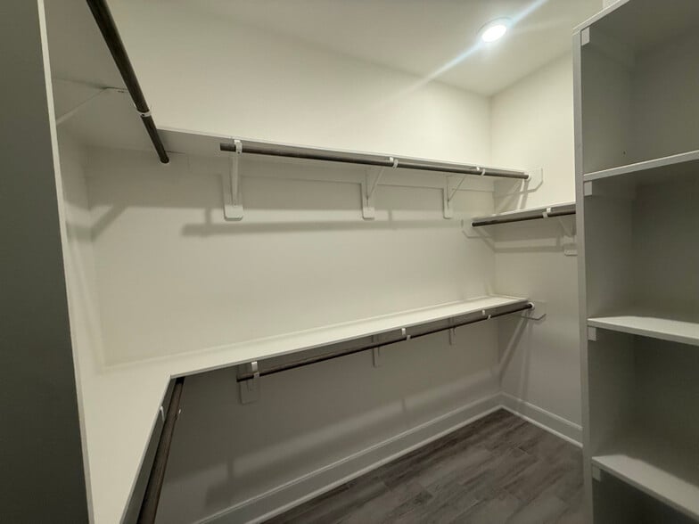 Building Photo - 4506 Aledo St