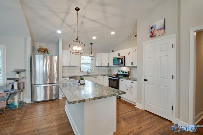 Building Photo - 805 Rison Ave NE