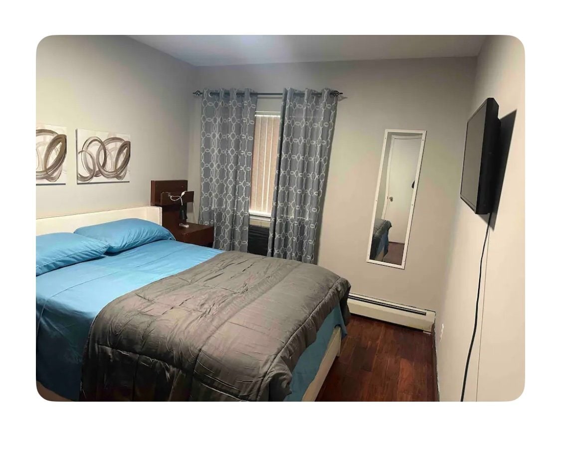 Building Photo - 305 Mt Eden Pkwy