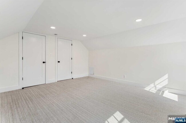 Building Photo - 648 East St