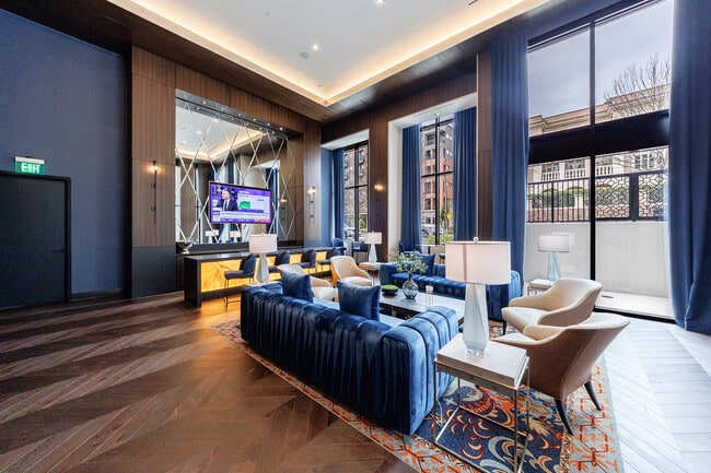 Building Photo - 2425 Peachtree Rd NE