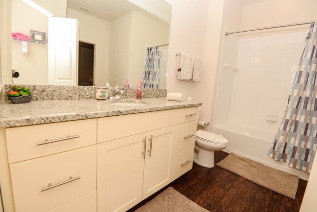 Building Photo - 3241 Wish Ave