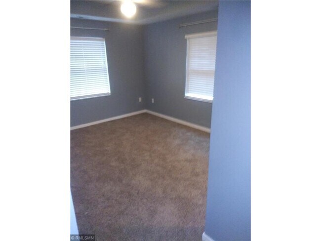 Building Photo - 619 SE 8th St