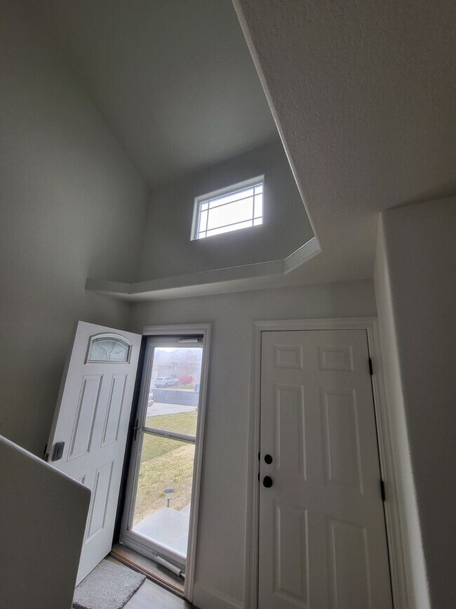 Building Photo - 4105 Gunsmoke Rd