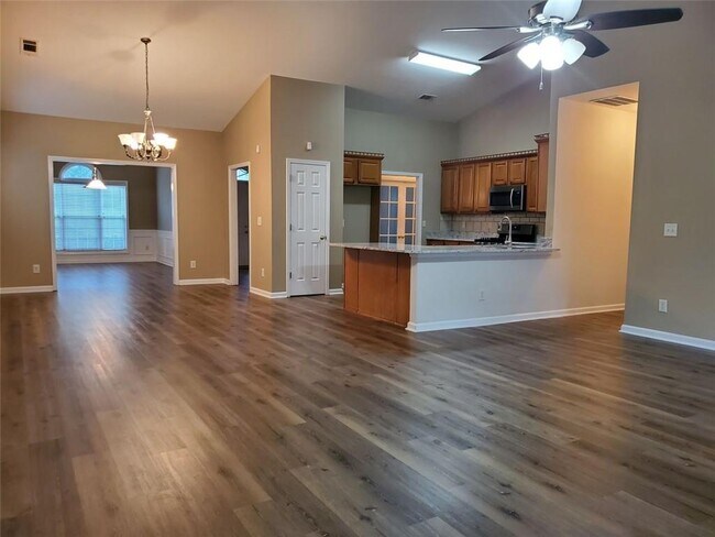 Building Photo - 3878 Hannahberry Pl