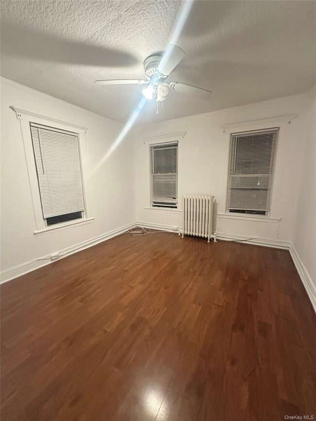 Building Photo - 525 E 5th St