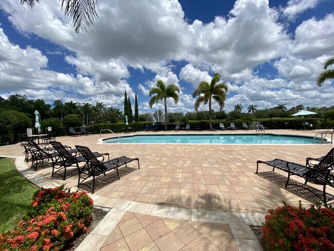 Building Photo - 1840 Florida Club Cir