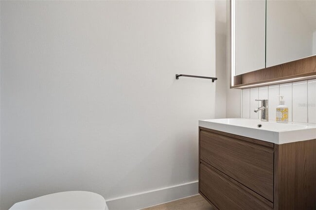 Building Photo - 6939 Pasturelands Pl