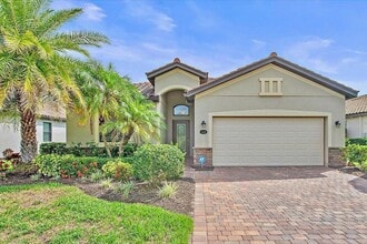 Building Photo - 148 Wandering Wetlands Cir