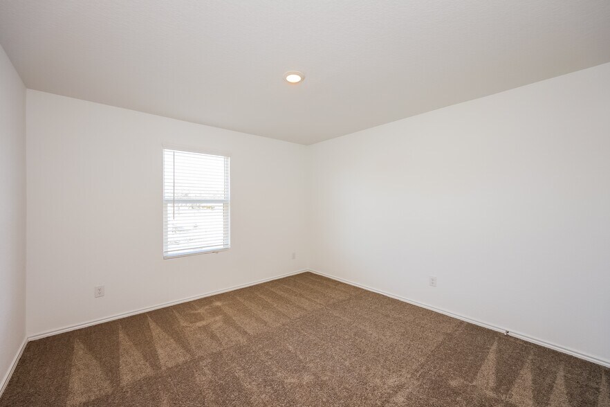 Building Photo - 14722 Saw Ml