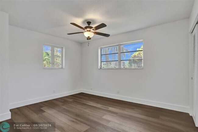 Building Photo - 161 SW 75th Ave