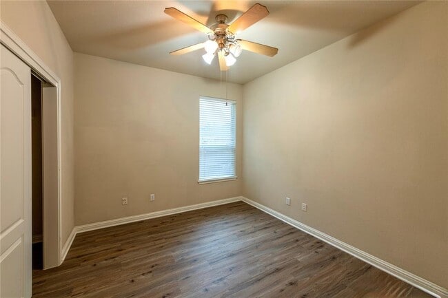Building Photo - 205 Arrowhead Trail