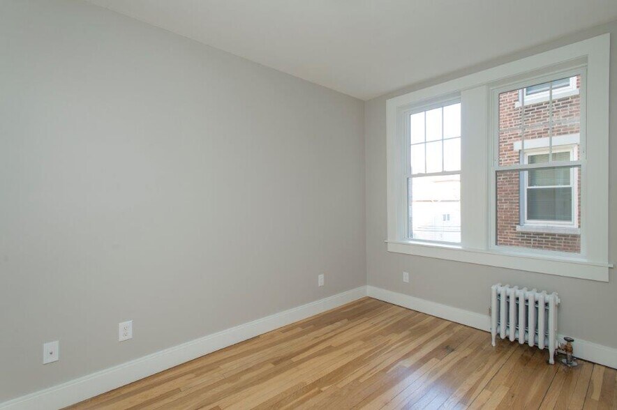Building Photo - 289 Chestnut Ave