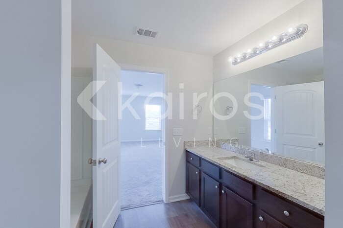 Building Photo - 101 Ebenezer Blf Wy